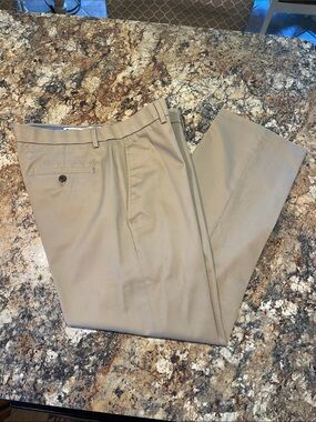 Haggar Straight Fit No Iron Flat Front Classic Khaki Pants - Tan 34 x 30 NWOT